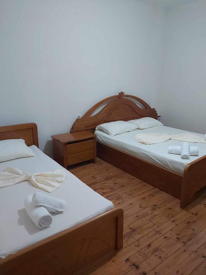 White Panorama Apartment Sarandë Eksteriør bilde