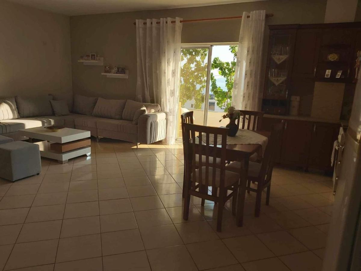 White Panorama Apartment Sarandë Eksteriør bilde