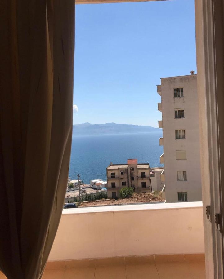 White Panorama Apartment Sarandë Eksteriør bilde
