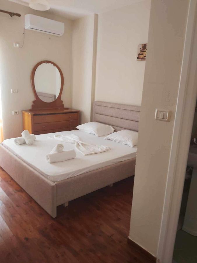White Panorama Apartment Sarandë Eksteriør bilde