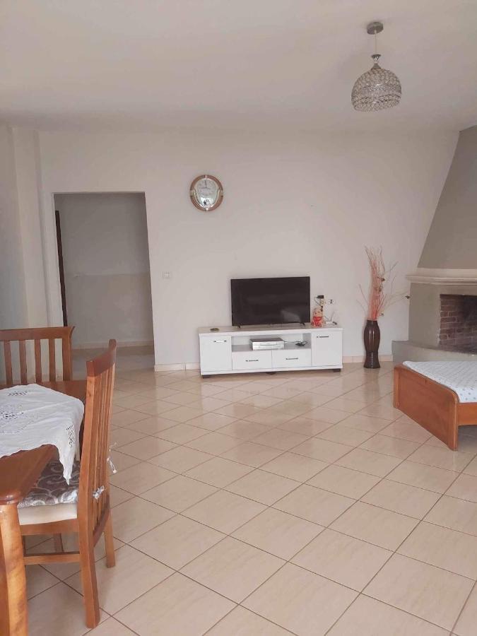 White Panorama Apartment Sarandë Eksteriør bilde